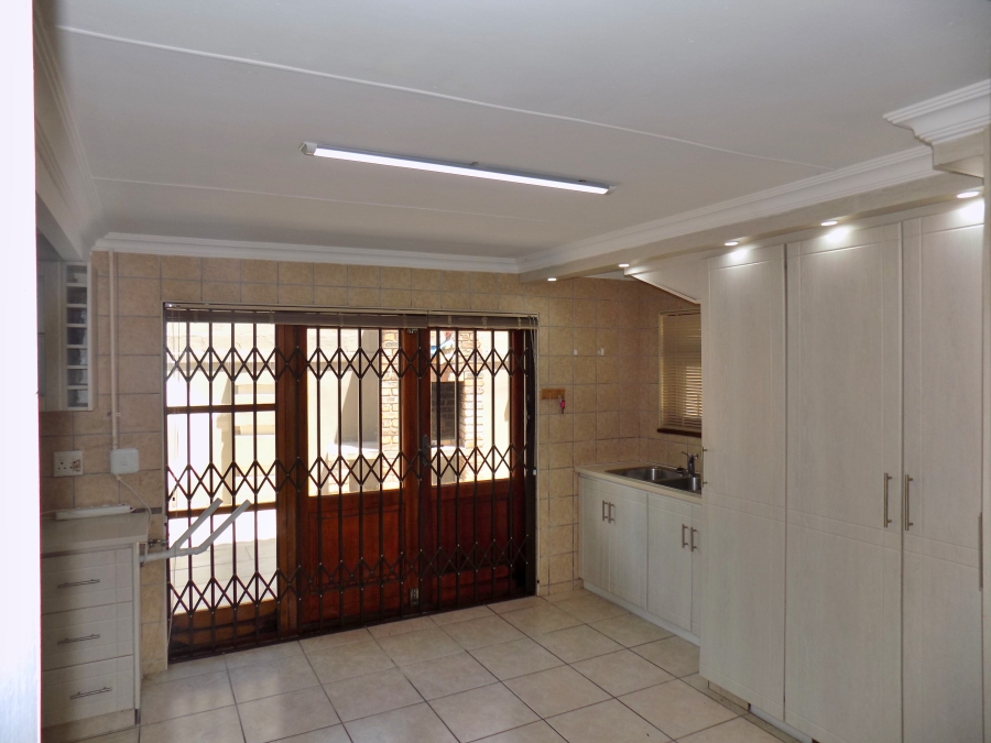 4 Bedroom Property for Sale in Bergsig Western Cape